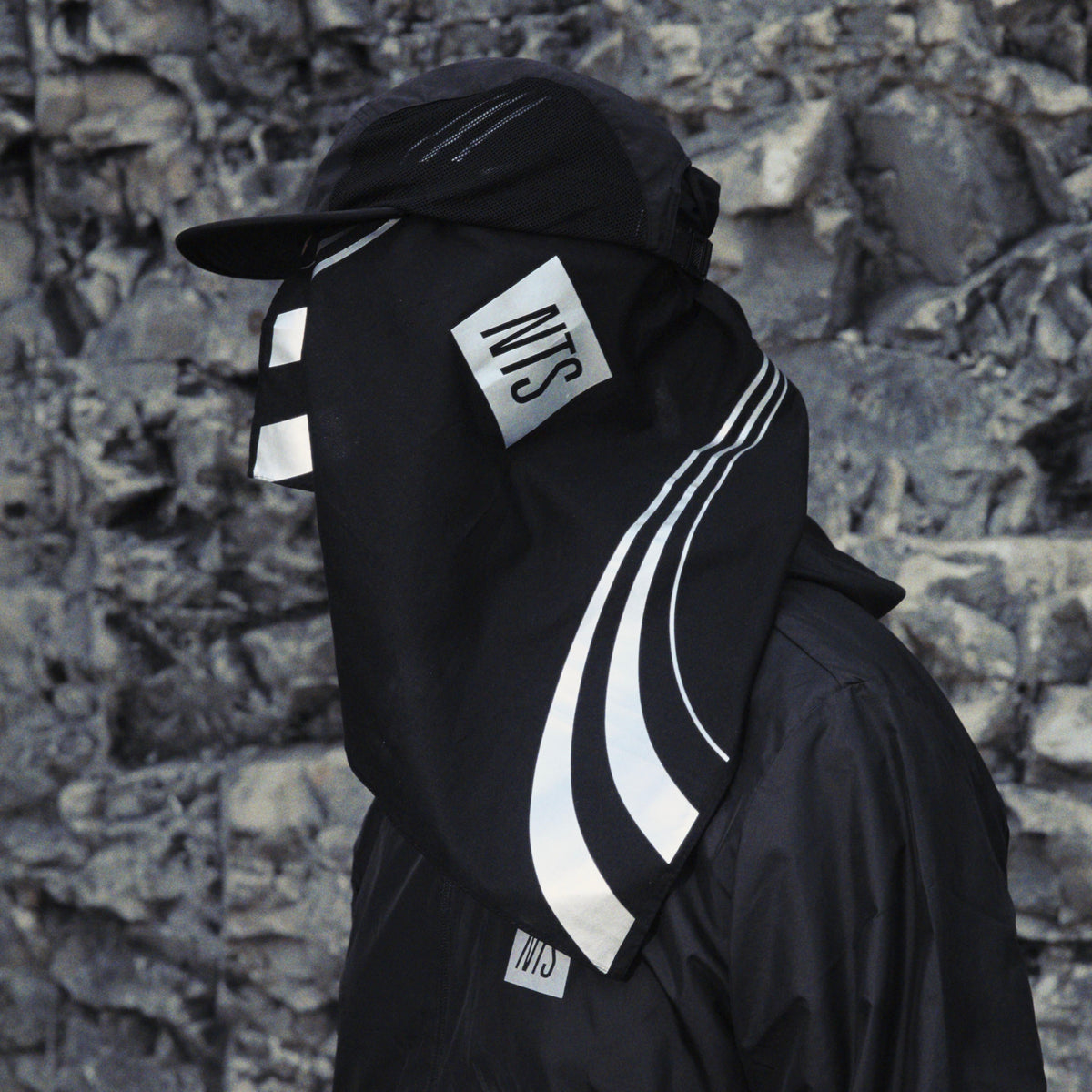NTS RADIO - Metallic Icon Bandana - Black