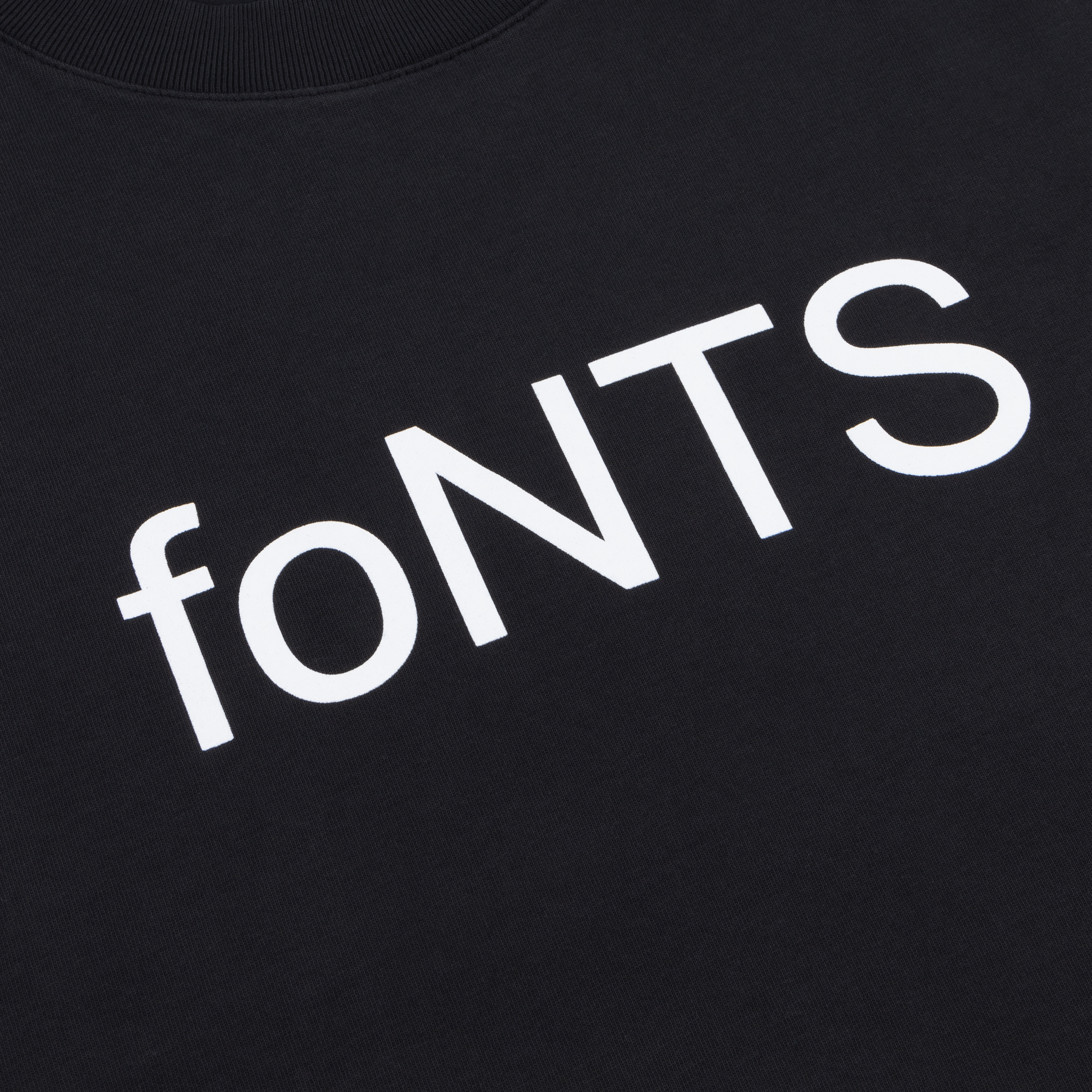 NTS RADIO - Dinamo x NTS foNTS Tee - Black 